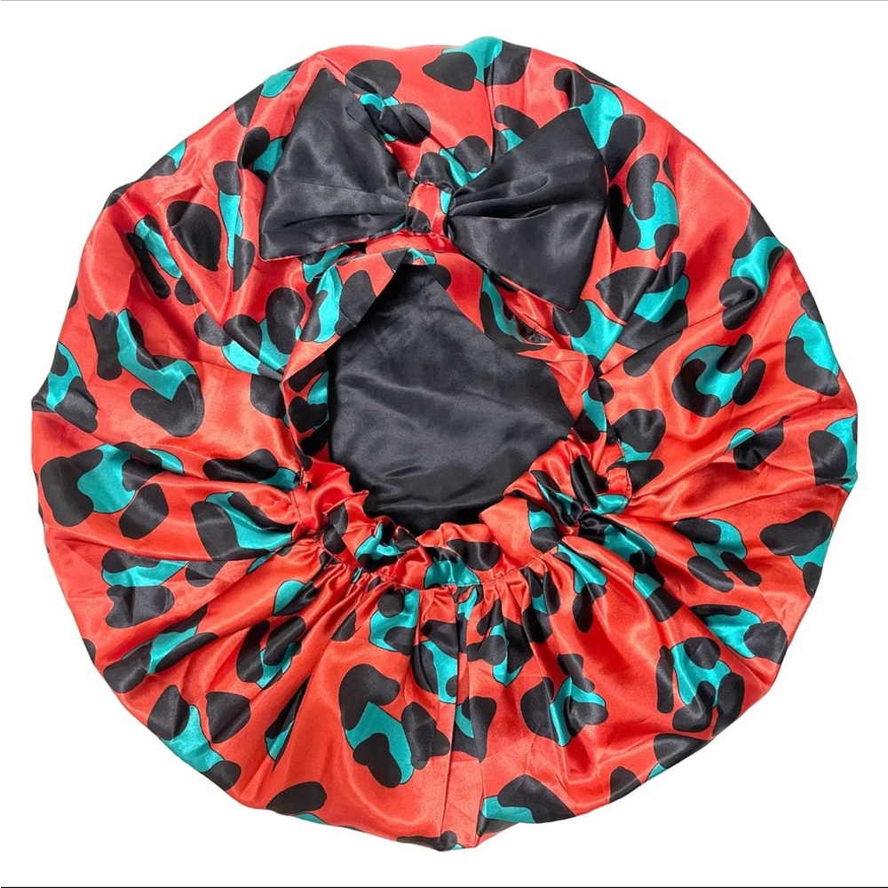 Donna Reversible Silky Satin Jumbo Bonnet